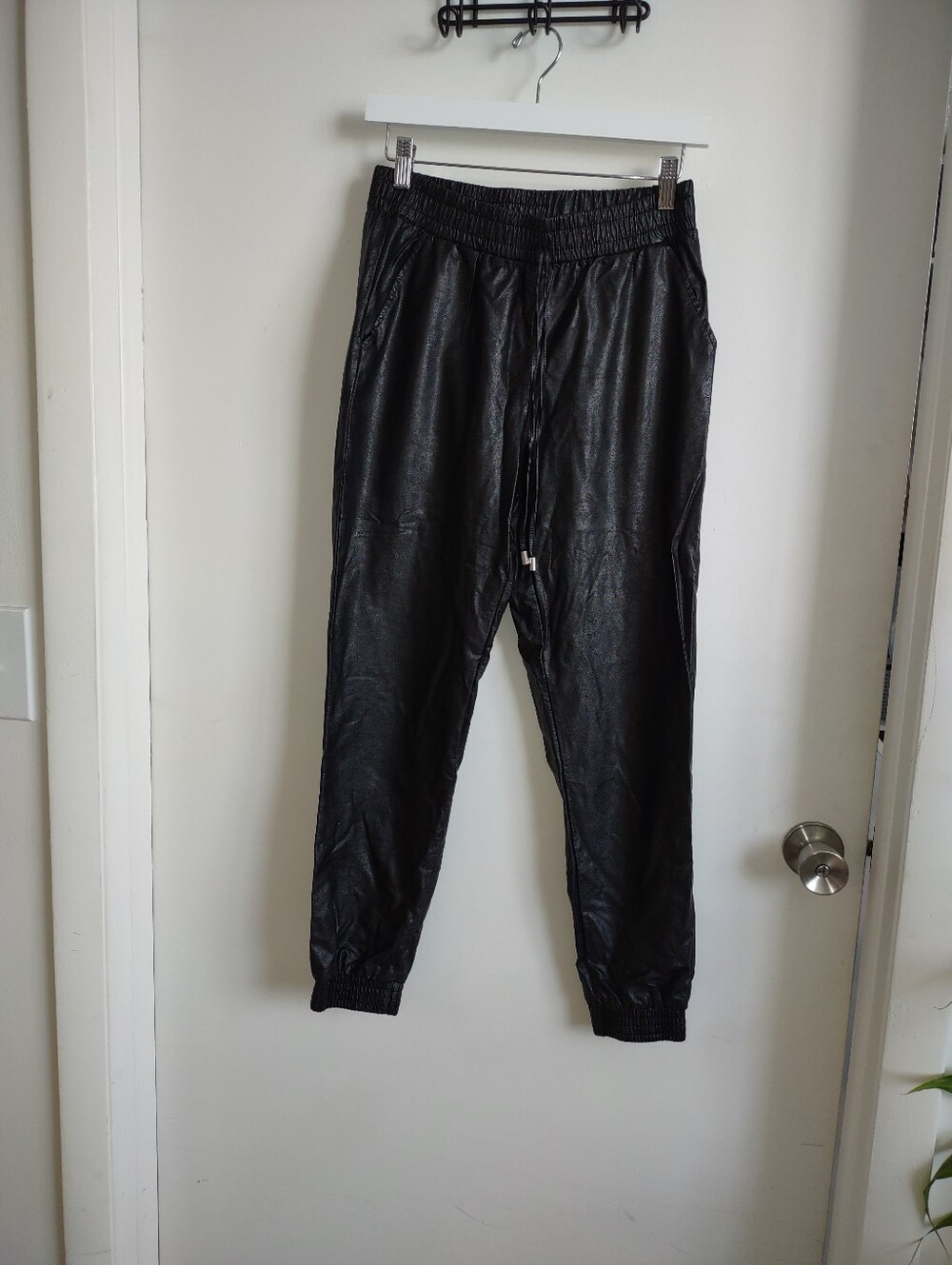 89th & Madison Black Shimmer Jogger Pants with Drawstring